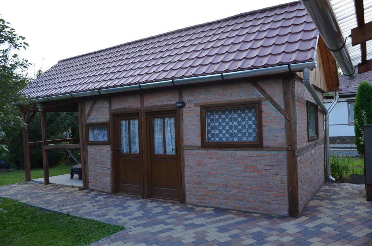 Hotel Oeroemvoelgy Vendeghaz Bozsva Exterior foto